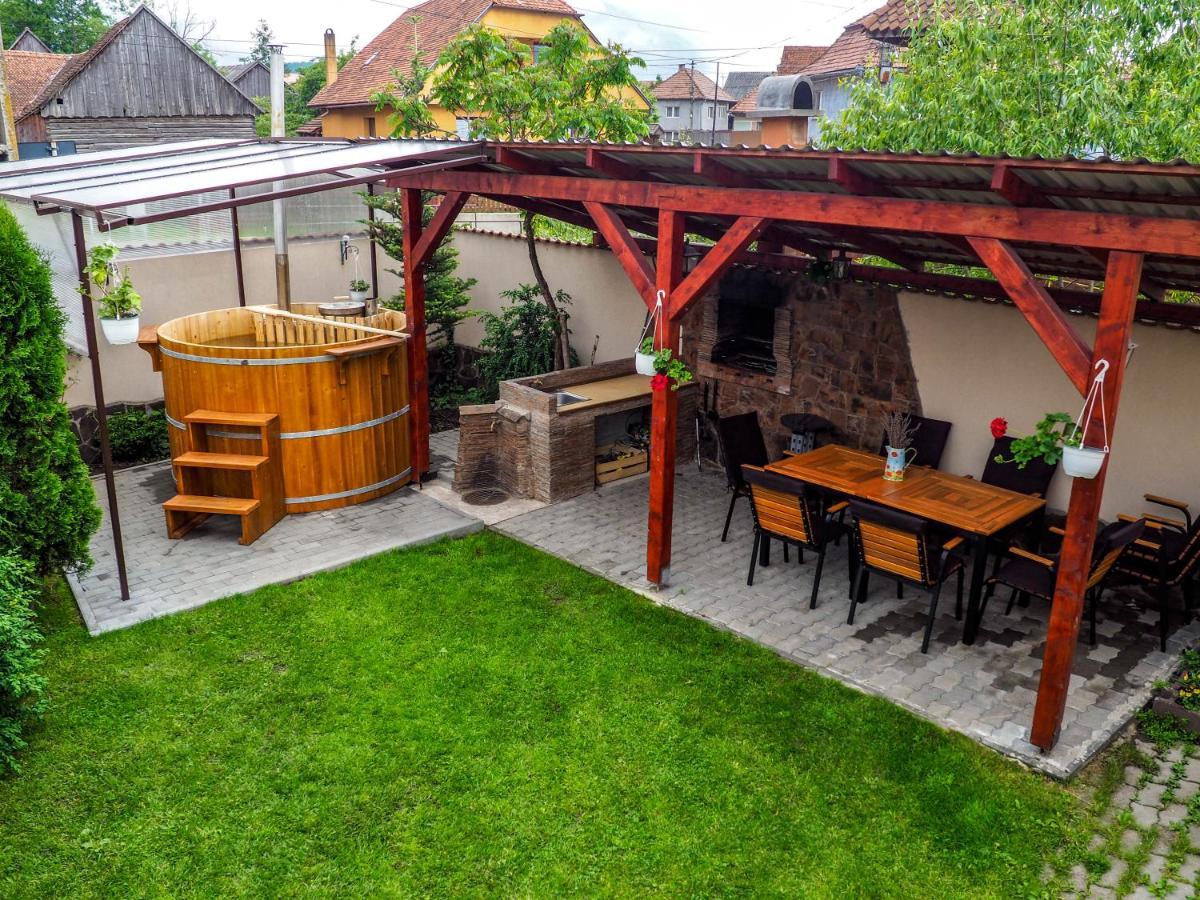 Tornácos Vendégház Vlahita Exterior foto