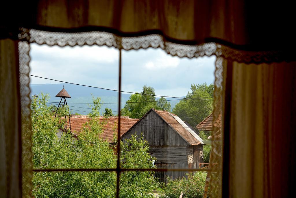 Tornácos Vendégház Vlahita Exterior foto